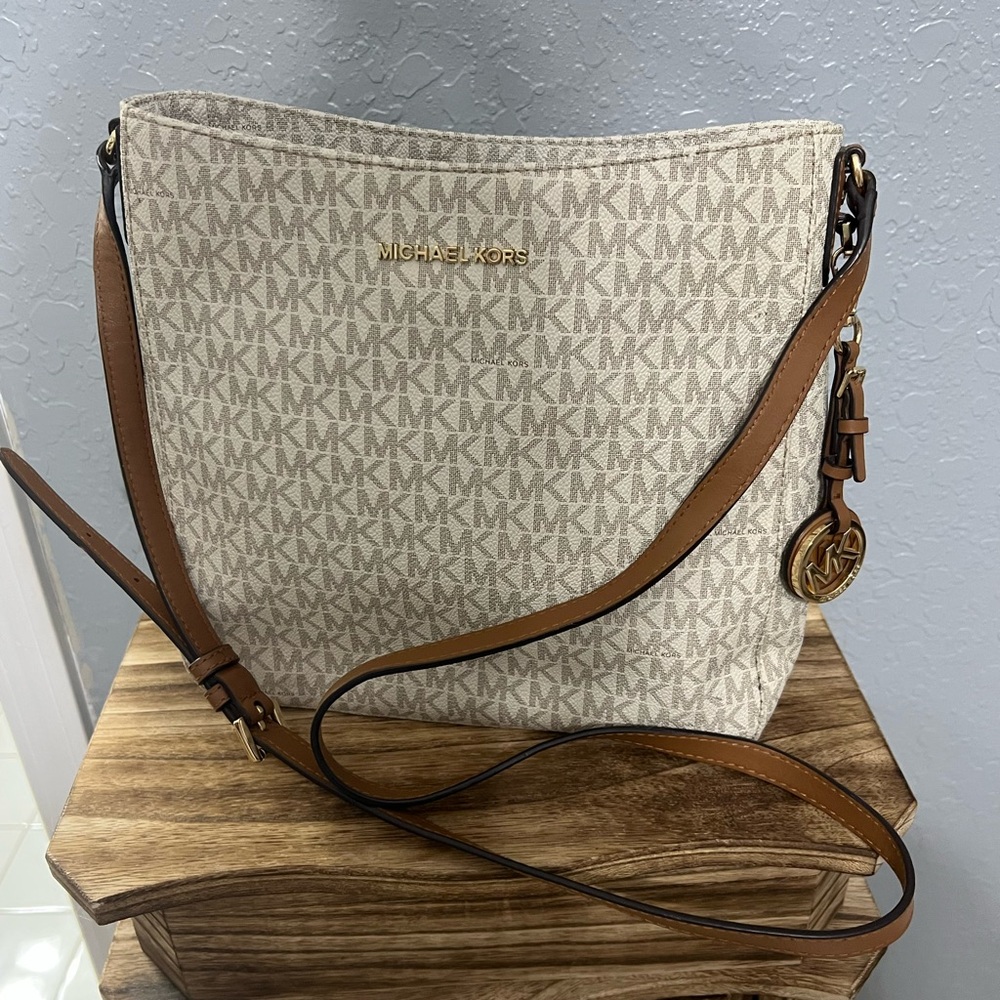Michael Kors Cream and Brown Women's Bag